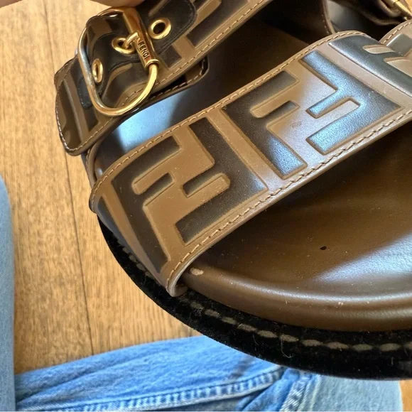 Fendi Zucca FF logo brown Slide Sandals with Buckle - Picture 6 of 10